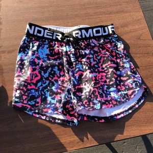 Under armour girls running shorts